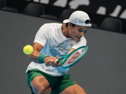 Guto Miguel em quadra