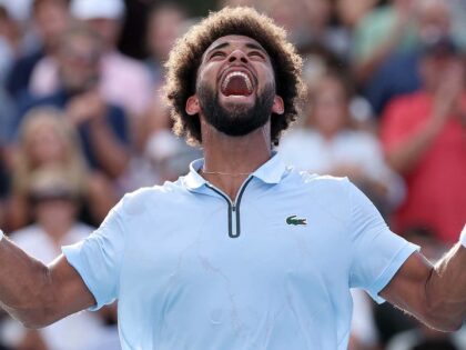 Arthur Fils comemora o título do Cincinnati Open 2026
