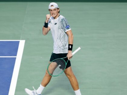 Ignacio Buse comemora vitória no ATP 250 de Winston-Salem