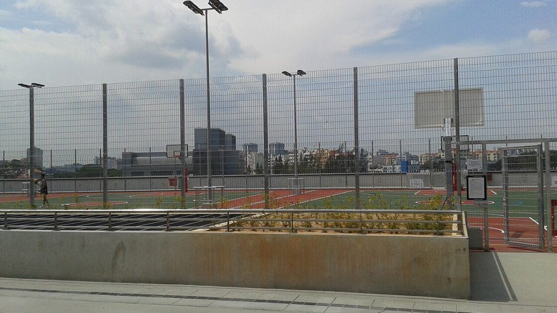 Quadra de tênis no Singapore Sports Hub, em Singapura