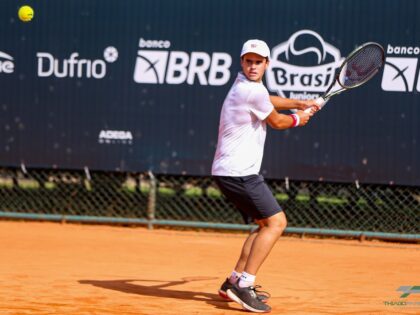 Bruno Malacarne em ação no saibro