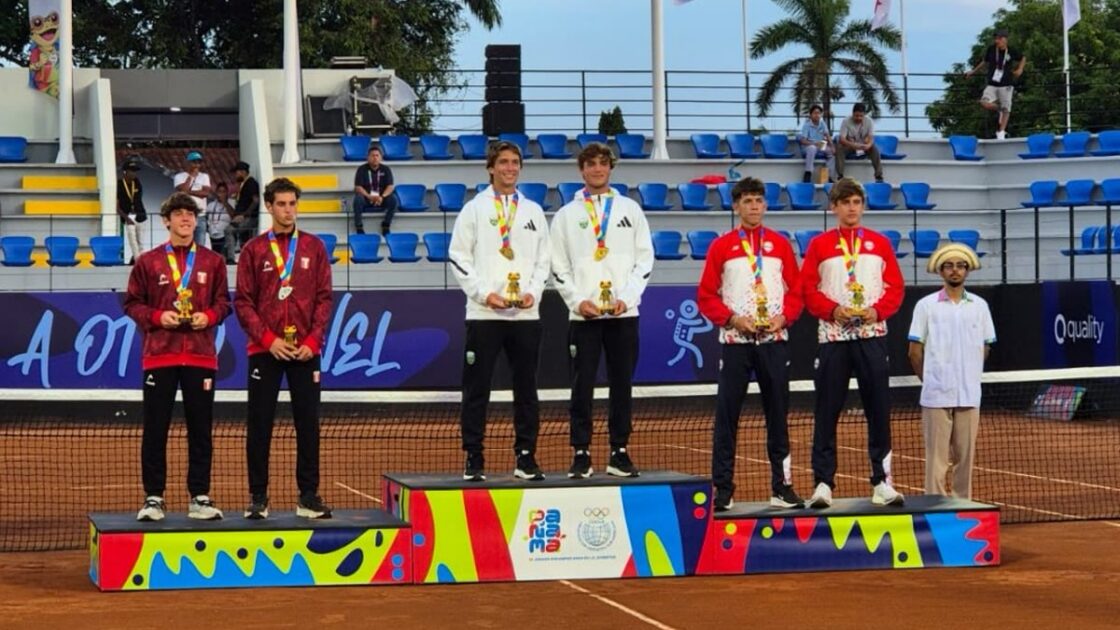 Leonardo Storck e Pedro Chabalgoity no pódio de duplas