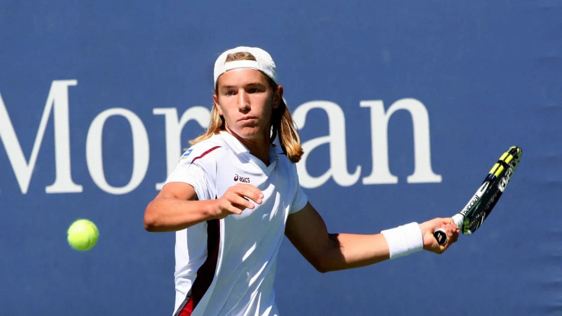 Rafael Matos no US Open juvenil de 2013. Foto: robbiesaurus/Wikimedia Commons — CC BY-SA 2.0. Recorte: Info Tênis Brasil, sob a mesma licença. Arquivo.